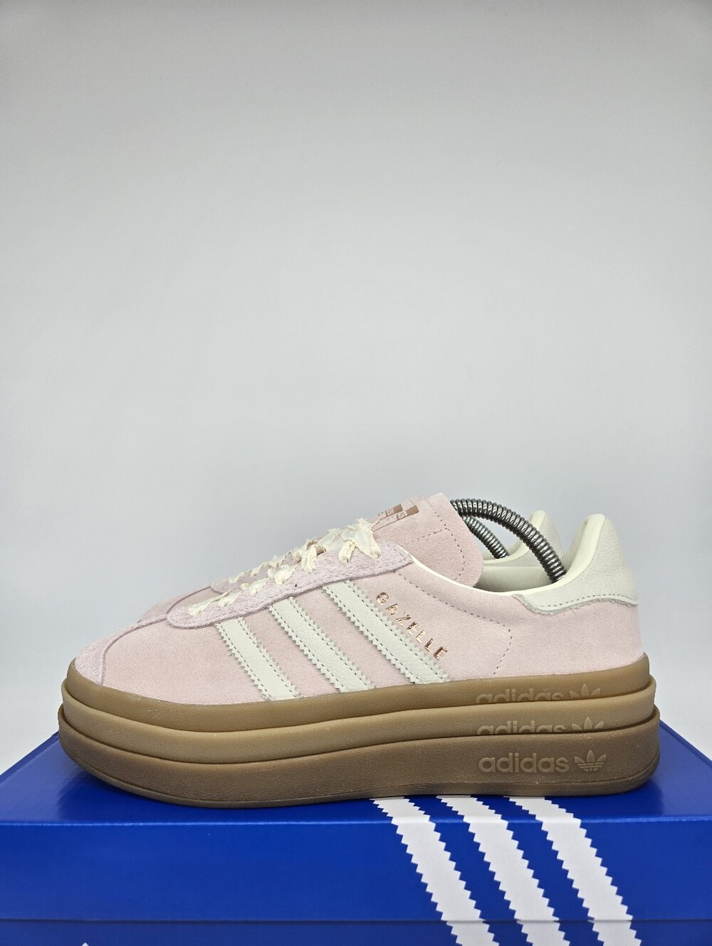 adidas Women's Gazelle Bold IH4209 Sandy Pink Off White Shoes Size 9.5